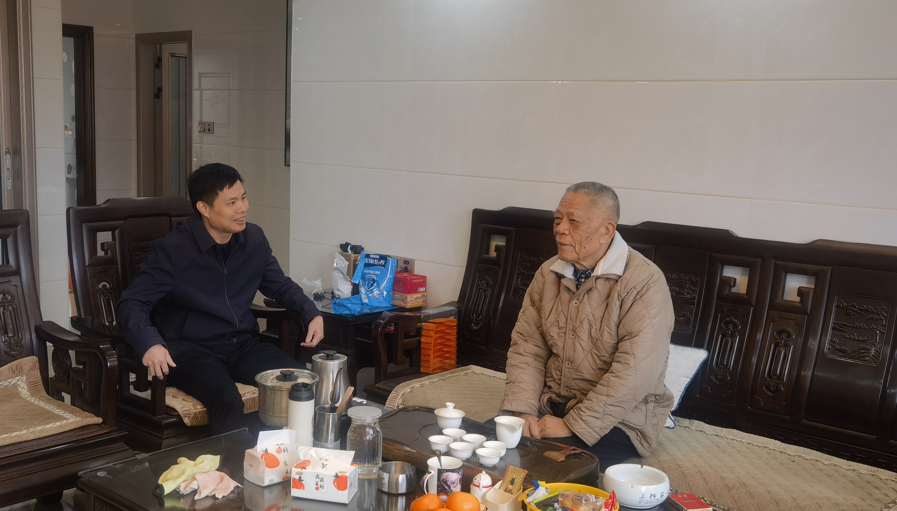 云霄農信聯社黨委開展春節(jié)前走訪慰問活動
